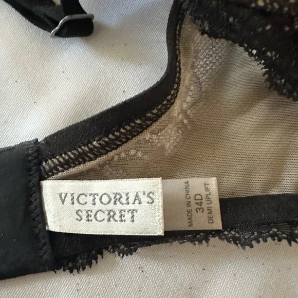 Victoria Secret Bra 34-D Like new - Picture 2 of 4